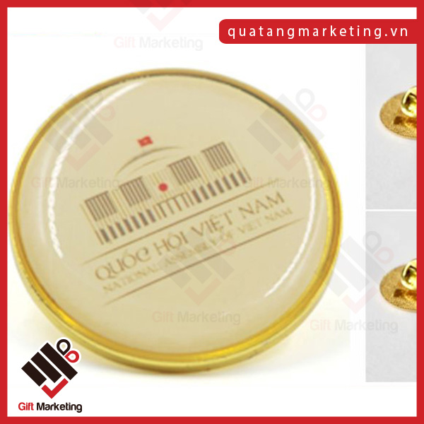 HUY HIỆU NHỰA 01