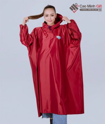 Áo mưa in logo vải dù - Sự lựa chọn tuyệt vời cho mọi doanh nghiệp