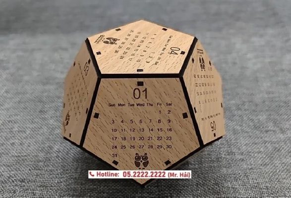 Lịch gỗ đa giác - In khắc logo theo yêu cầu