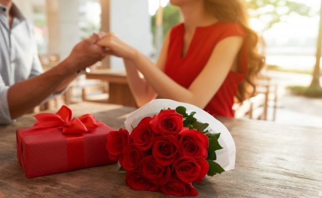 Bí quyết chọn quà 8/3 tặng vợ