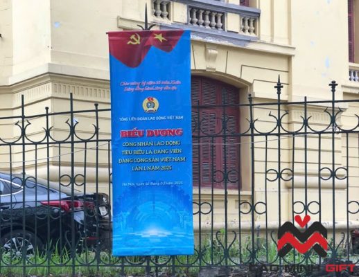 Thông báo sự kiện Tổng liên đoàn lao động Việt Nam biểu dương công nhân lao động tiêu biểu là Đảng viên Đảng Cộng Sản Việt Nam lần 1 năm 2025