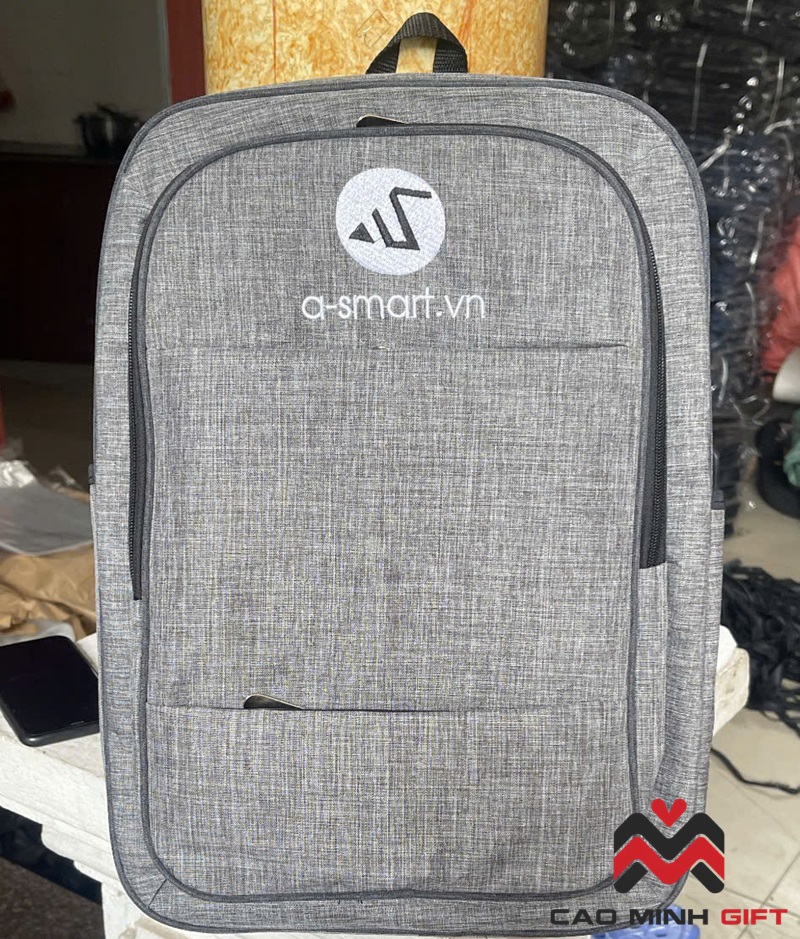 Đặt balo laptop in logo cho sự kiện ở đâu uy tín?