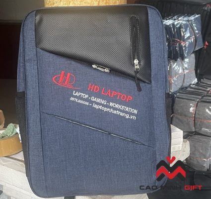 Khi quà tặng balo laptop in logo là chiến lược – Không còn là chi phí