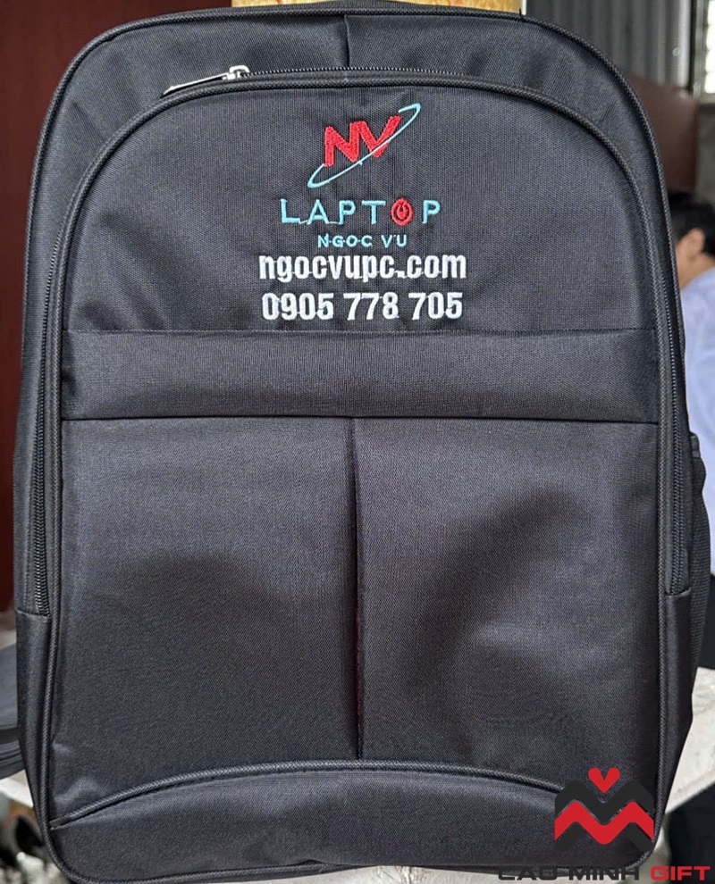 Vì sao balo laptop in logo là món quà onboarding lý tưởng?
