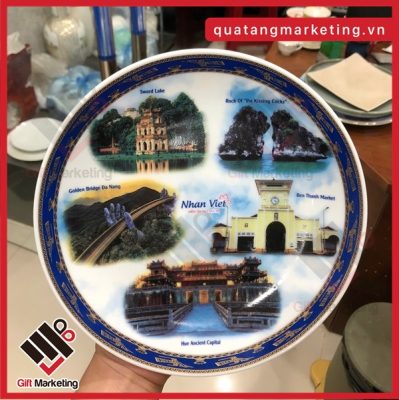Đĩa biểu trưng gốm sứ – Giá trị vượt lên trên vật chất