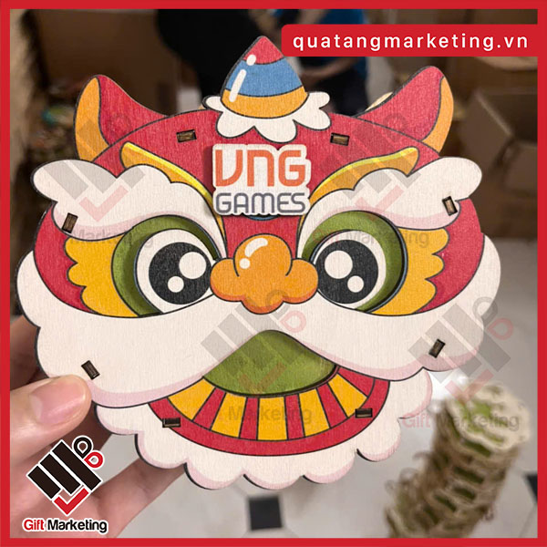 Đèn lồng gỗ đầu lân Cao Minh gift nhận cá nhân hóa làm quà Tết trung thu doanh nghiệp từ 100 cái