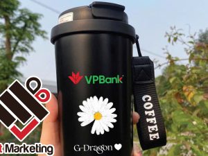 Review quà tặng ly giữ nhiệt VPBank – G-Dragon “gây sốt” tại đại nhạc hội K-Star Spark 2025