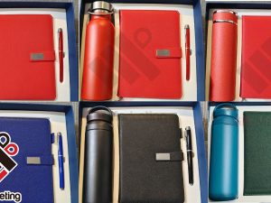 10 cách mix bộ giftset sổ da, bút ký, bình giữ nhiệt làm quà tặng khách hàng 2025
