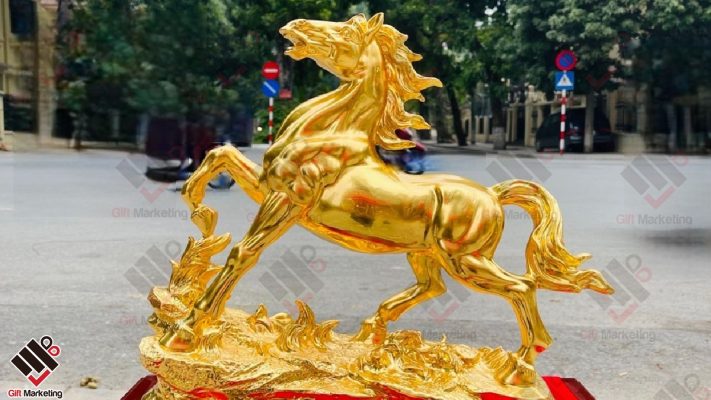 Tượng mạ vàng – Quà phong thủy tặng sếp sang trọng mà đẳng cấp