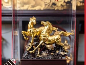 Tượng mã đáo thành công dát vàng 24k