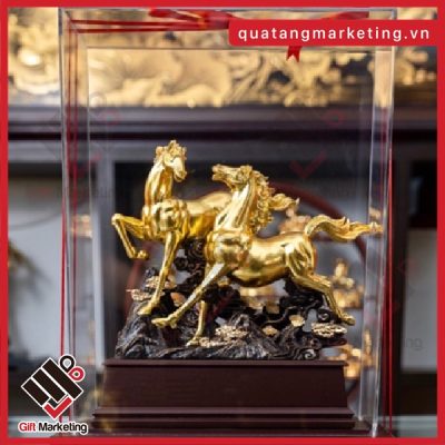 Tượng mã đáo thành công dát vàng 24k