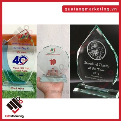 Tư vấn chọn kỷ niệm chương thủy tinh cho chương trình quy mô dưới 500 người