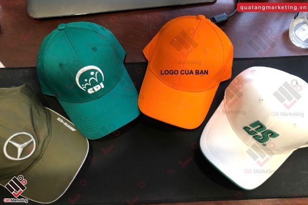 Mũ lưỡi trai in logo – Giải pháp quà tặng nhân viên chi phí thấp mà hiệu quả