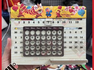 Lịch để bàn gỗ 2 ly - Quà Tết doanh nghiệp 2026 lý tưởng cho nhân viên và khách hàng