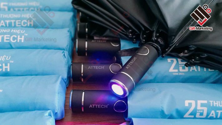 Ô dù in logo tay cầm đèn pin – Quà tặng công nghệ độc đáo và đẳng cấp