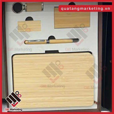 Set quà tặng doanh nghiệp bằng gỗ 4 món gọn nhẹ cho nhân viên hoặc sự kiện nội bộ