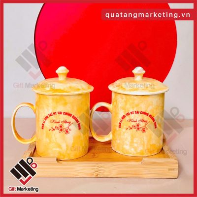 Cốc sứ in logo – quà tặng vừa đẹp vừa thực tế