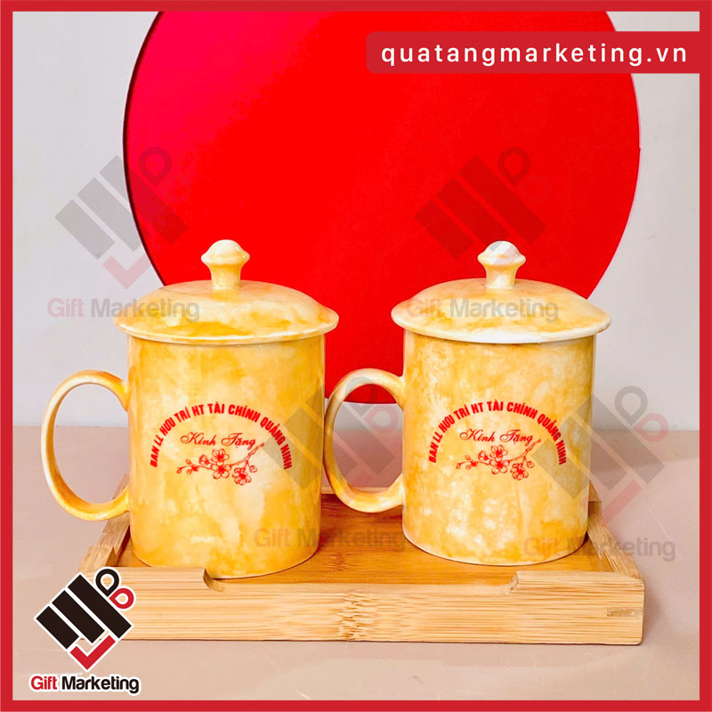 Cốc sứ in logo – quà tặng vừa đẹp vừa thực tế