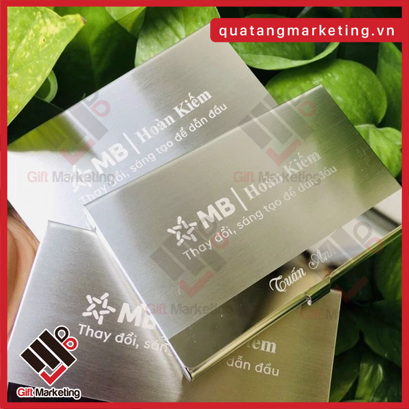Hộp đựng name card kim loại khắc laser – bền vững & hiện đại