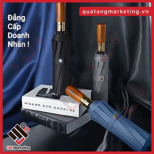 Ô dù cầm tay cán gỗ in logo theo yêu cầu số lượng lớn giá tốt tại Quatangmarketing.vn