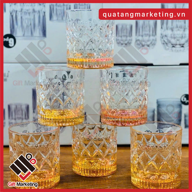 Ly thủy tinh in logo – Chạm tinh tế, ghi dấu thương hiệu bền vững