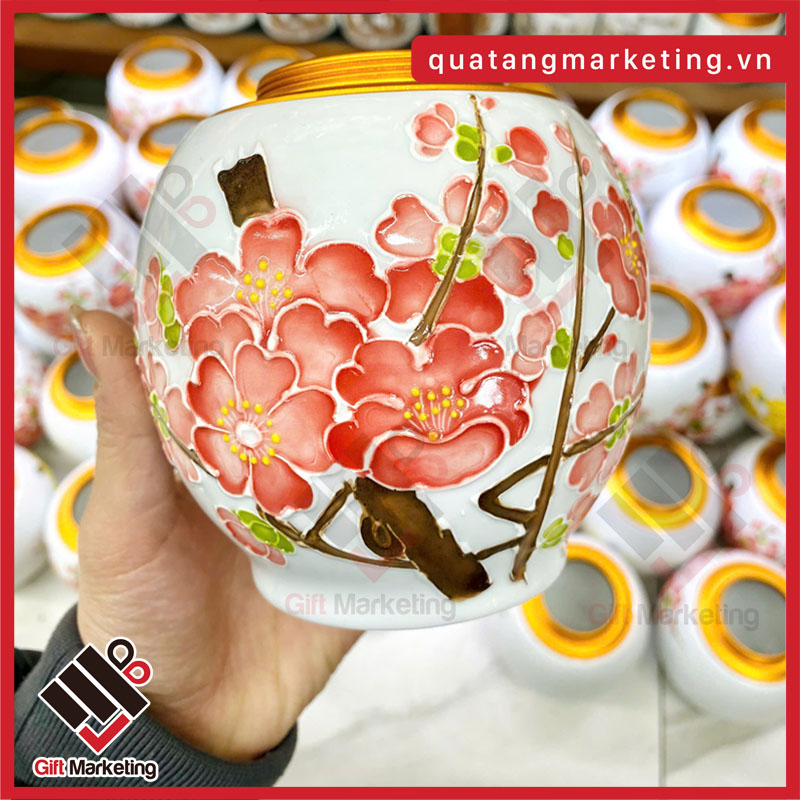 Hũ đựng trà họa tiết hoa đào tượng trưng ý nghĩa xuân tài lộc