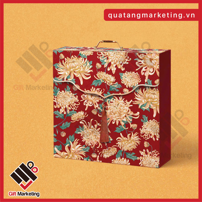 Vỏ hộp quà Tết Gấm Vóc Đỏ Hoa Cúc – Sự may mắn & thịnh vượng