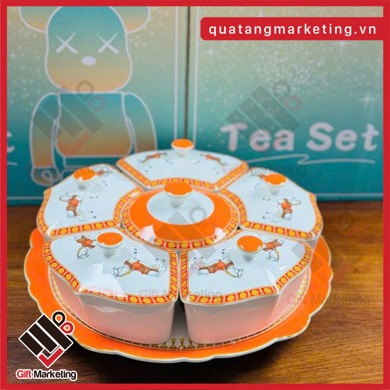 Khay mứt Tết quà tặng màu cam sáng phối trắng thanh lịch, hiện đại làm quà