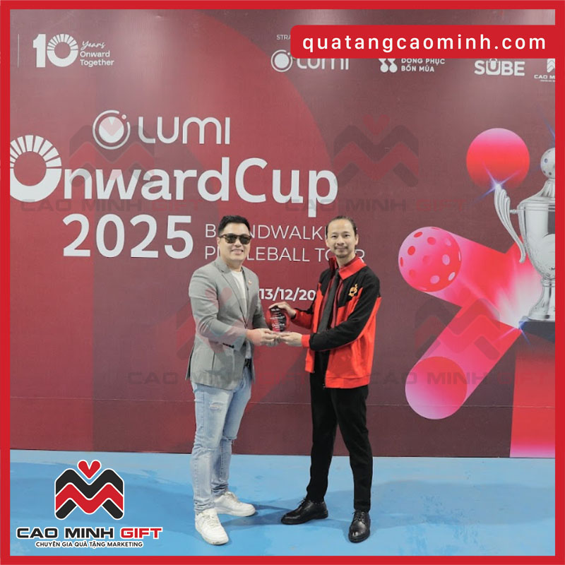 Kỷ niệm chương pha lê – ghi dấu cột mốc rõ ràng