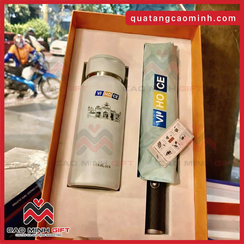 Bộ quà tặng ô dù + bình giữ nhiệt in logo đơn vị khánh thành dự án xây dựng