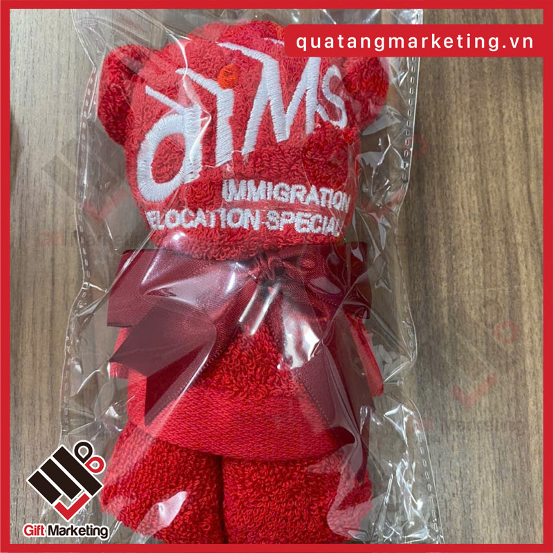 Quà tặng in logo không phải là sản phẩm – mà là một kênh truyền thông