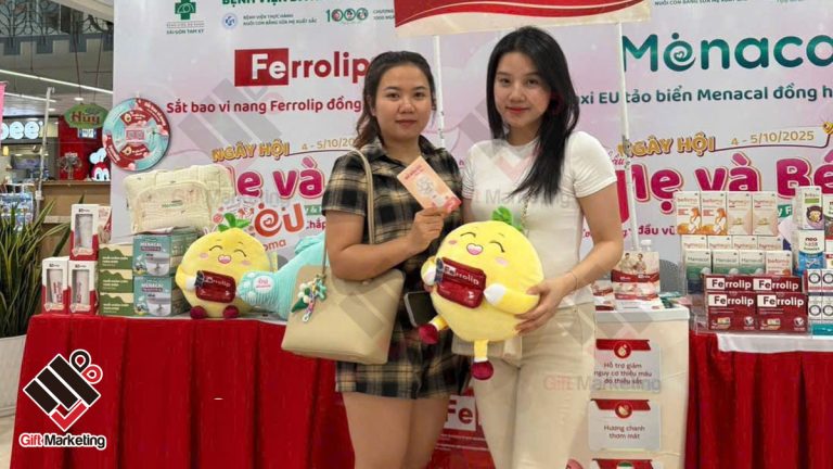 So sánh quà tặng bán hàng và giảm giá: cái nào giữ khách tốt hơn?