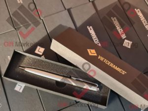 Bút ký quà tặng: case study thương hiệu nội thất tạo hiệu ứng lớn chỉ từ 100 sản phẩm