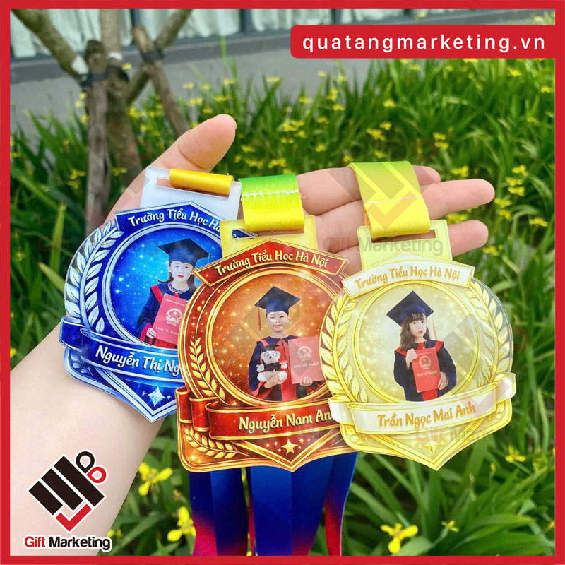 Huy chương ảnh kỷ yếu là một giải pháp in ảnh kỷ yếu cho trẻ mầm non, tiểu học tuyệt vời.