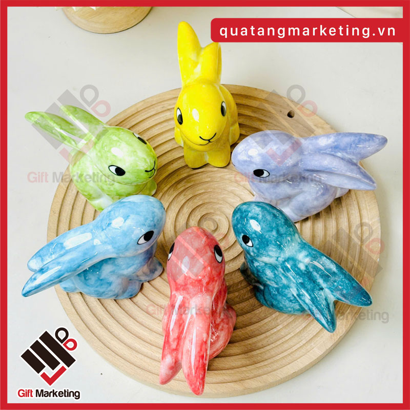Tượng thỏ trang trí Cao Minh Gift được làm từ gốm sứ cao cấp là một món quà ý nghĩa