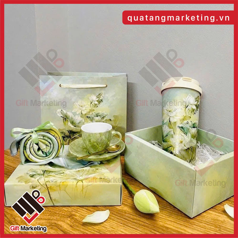Bộ quà tặng ngày Văn Hóa Việt Nam - mang dấu ấn hoa sen - Quốc hoa của nước Việt